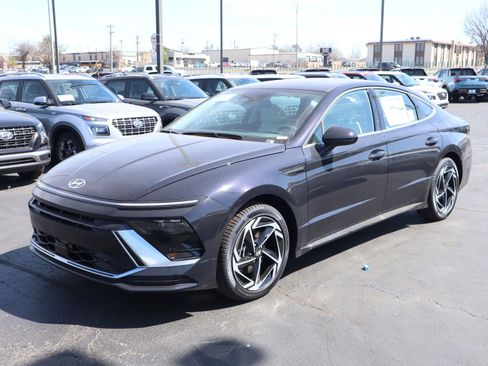 New 2026 Hyundai Sonata SEL FWD image 9
