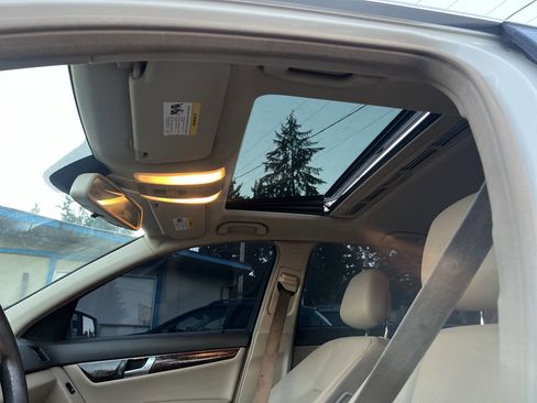 Used 2010 Mercedes-Benz C 300 Sedan image 16