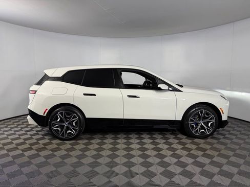 Used 2023 BMW iX xDrive50 w/ Sport Package image 5