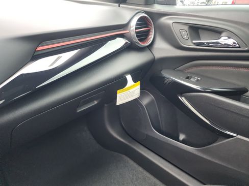 New 2026 Chevrolet Trax RS w/ Sunroof Package FWD image 36