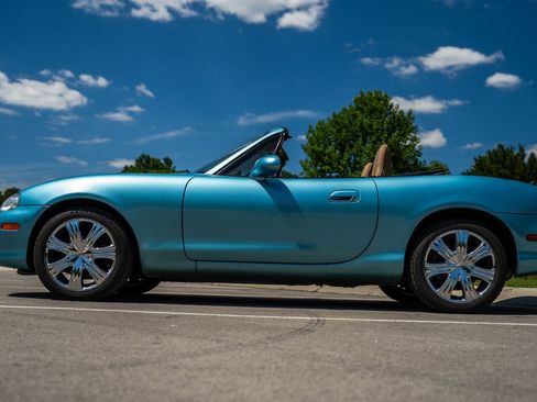 Used 2001 MAZDA MX-5 Miata RWD image 10