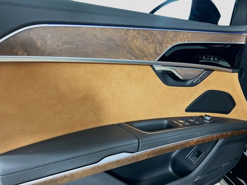 Used 2025 Audi A8 L 3.0T w/ Executive Package image 18