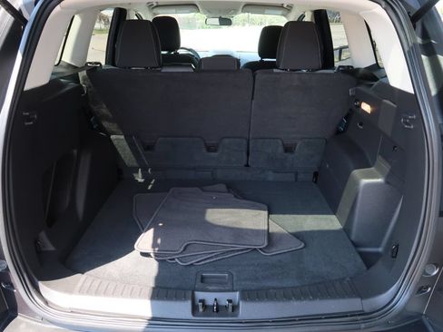 Used 2019 Ford Escape SE FWD image 11