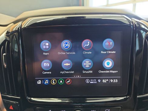 Used 2023 Chevrolet Traverse Premier image 20