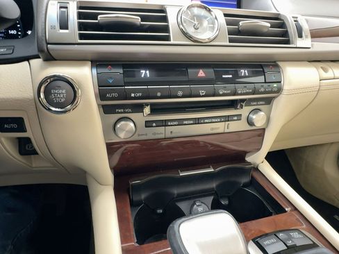 Used 2015 Lexus LS 460 w/ Comfort Package image 17