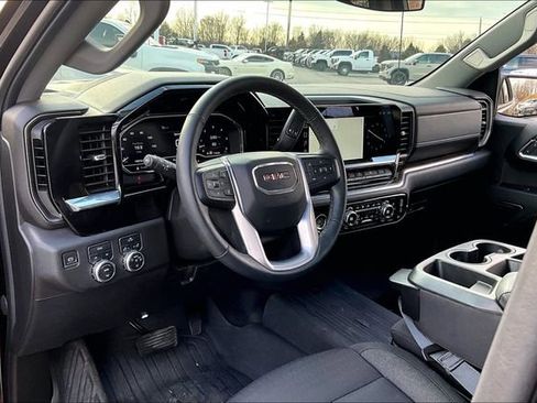 Used 2024 GMC Sierra 1500 Elevation w/ LPO, Elevation Black Package image 18