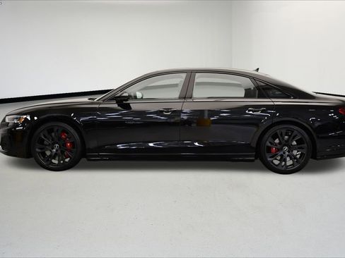 Used 2025 Audi S8 image 2