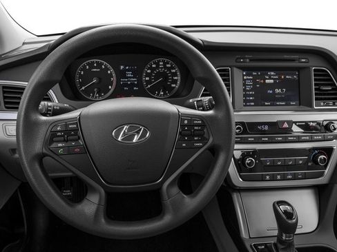 Used 2016 Hyundai Sonata SE FWD image 9