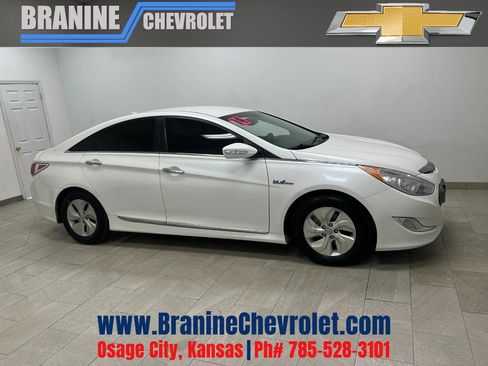 Used 2014 Hyundai Sonata Hybrid image 1