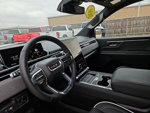 New 2026 GMC Sierra EV Elevation image 12