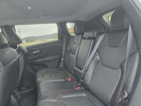 Used 2022 Jeep Cherokee Trailhawk w/ Premium Leather Package AWD/4WD image 14