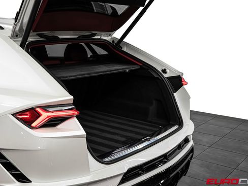 Used 2024 Lamborghini Urus S AWD/4WD image 17