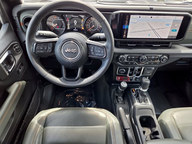 Certified 2025 Jeep Gladiator Mojave AWD/4WD image 17
