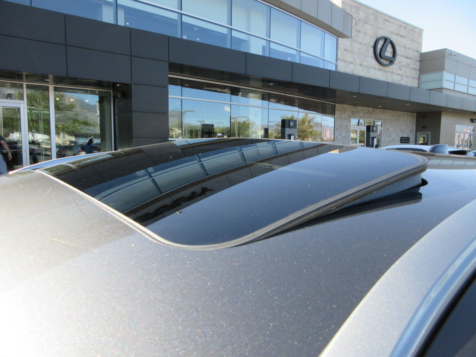 Used 2024 Lexus RX 350h w/ Accessory Package (Z1) AWD/4WD image 16