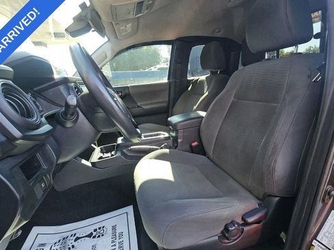Used 2019 Toyota Tacoma SR w/ SR Convenience Package image 6