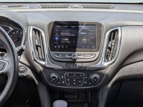 Used 2022 Chevrolet Equinox LT FWD image 17