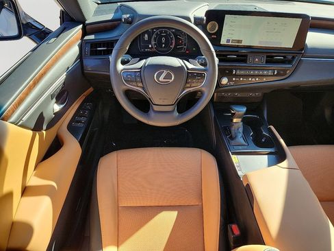 Used 2023 Lexus ES 250 w/ Premium Package image 12