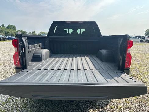 Used 2023 Chevrolet Silverado 1500 RST AWD/4WD image 13