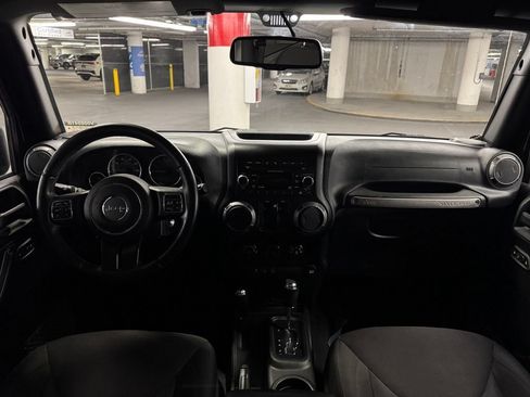Used 2015 Jeep Wrangler Sport w/ Quick Order Package 24S AWD/4WD image 8