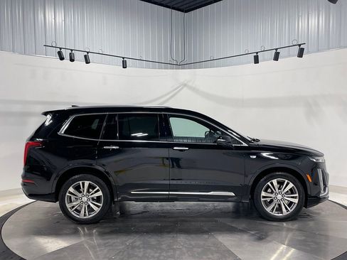 Used 2025 Cadillac XT6 Premium Luxury image 10