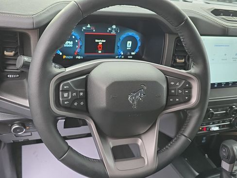 New 2025 Ford Bronco Badlands w/ Sasquatch Package AWD/4WD image 19