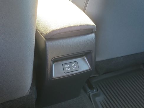 Used 2026 Toyota Corolla LE FWD image 14