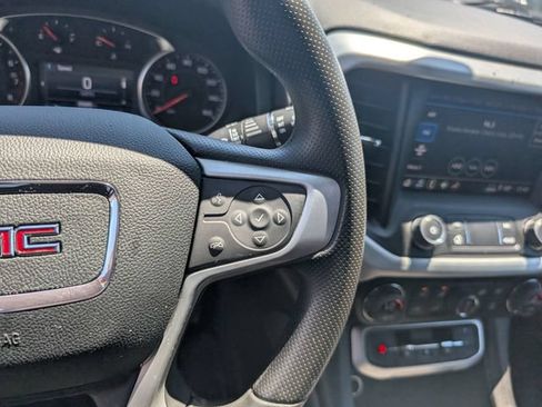 Used 2023 GMC Acadia SLE FWD image 17