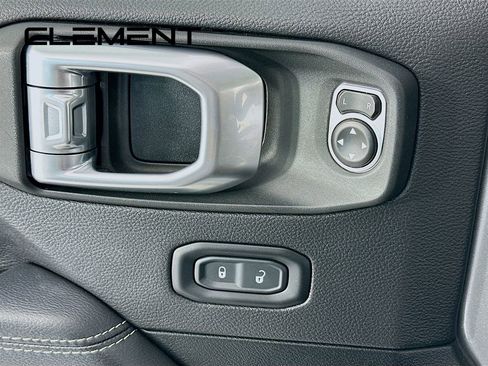 Used 2020 Jeep Gladiator Rubicon w/ Uconnect 4C Nav & Sound Group image 26