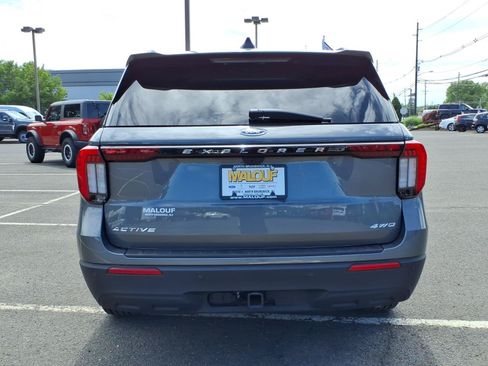 Used 2026 Ford Explorer Active AWD/4WD image 5