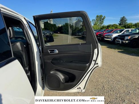 Used 2018 Jeep Grand Cherokee Altitude AWD/4WD image 26