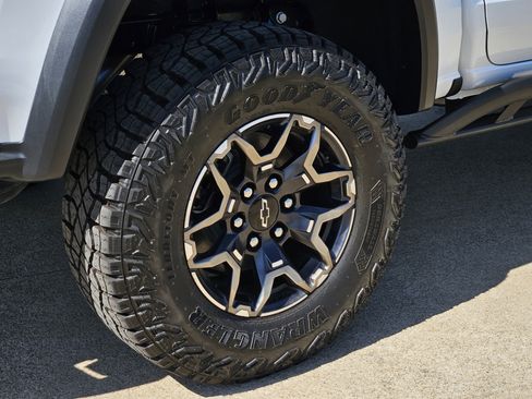 New 2026 Chevrolet Colorado ZR2 w/ Technology Package image 6