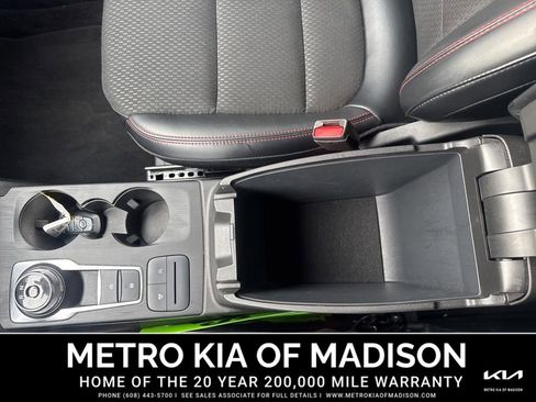 Used 2025 Ford Escape ST-Line Select image 25