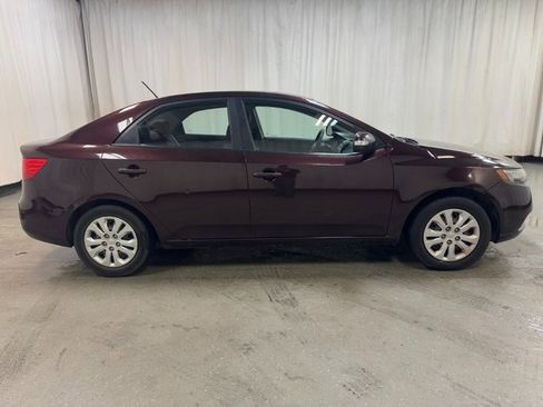 Used 2010 Kia Forte EX image 3