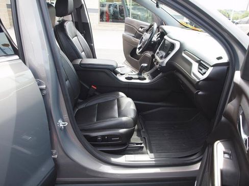 Used 2019 GMC Acadia SLT w/ LPO, Floor Liner Package AWD/4WD image 6
