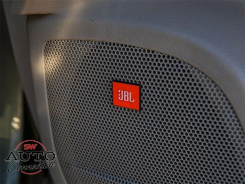 Used 2010 Toyota Highlander Limited image 22