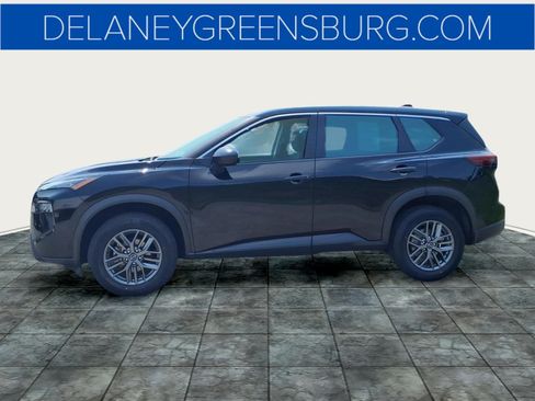 Used 2024 Nissan Rogue S AWD/4WD image 6