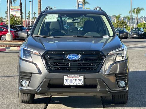 Used 2023 Subaru Forester Premium image 11