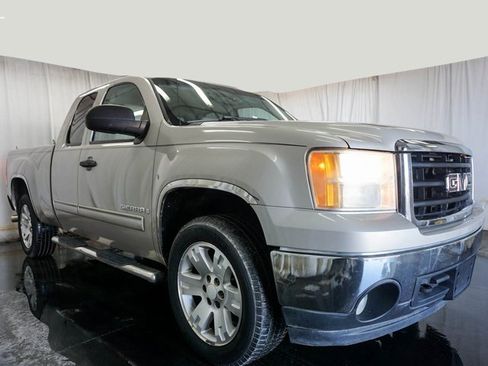Used 2008 GMC Sierra 1500 SLE w/ Pro Grade Edition image 2