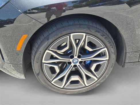 Used 2024 BMW iX xDrive50 w/ Premium Package AWD/4WD image 21