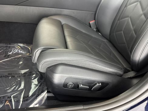 Used 2024 BMW i5 eDrive40i w/ M Sport Package RWD image 15
