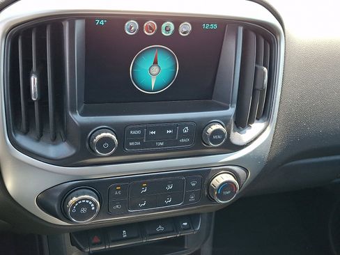 Used 2016 Chevrolet Colorado LT w/ LT Convenience Package AWD/4WD image 15