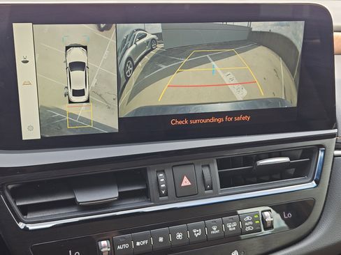 Used 2024 Lexus ES 350 Ultra Luxury w/ Accessory Package (Z2) FWD image 18