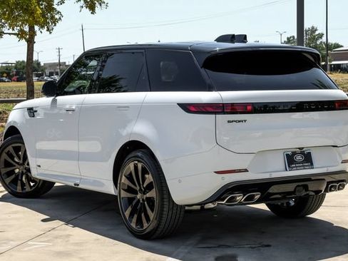 New 2026 Land Rover Range Rover Sport Dynamic SE AWD/4WD image 13