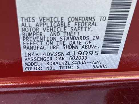 Certified 2025 Nissan Altima 2.5 SV FWD image 10