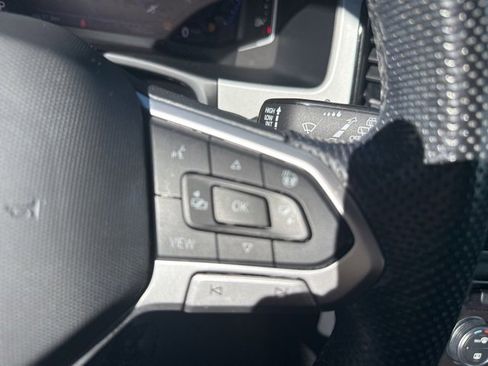 Used 2021 Volkswagen Atlas Cross Sport SEL R-Line image 17