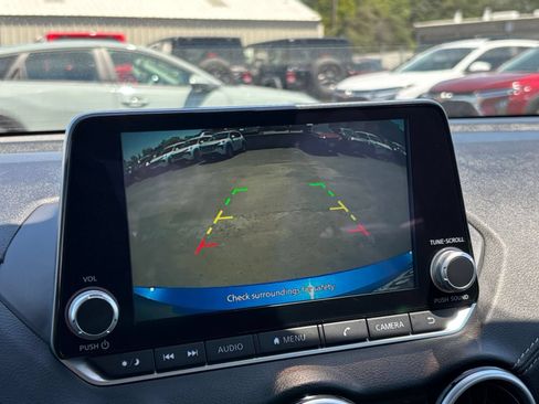 Used 2025 Nissan Sentra SV FWD image 22