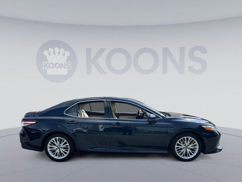 Used 2018 Toyota Camry XLE FWD image 8