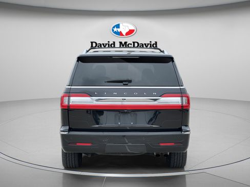 Used 2018 Lincoln Navigator L Reserve w/ Technology Package AWD/4WD image 11