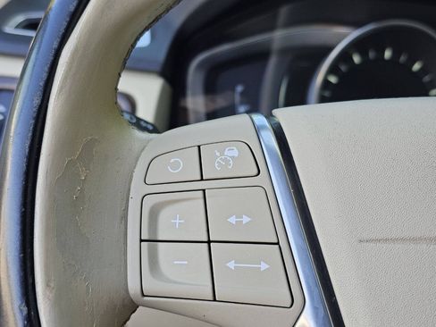 Used 2015 Volvo XC70 T5 Platinum w/ Protection Package FWD image 28