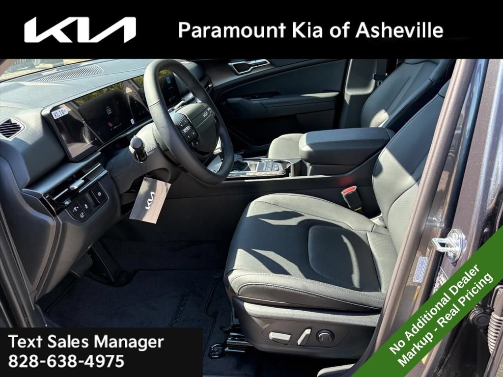 New 2026 Kia Sportage EX FWD image 17